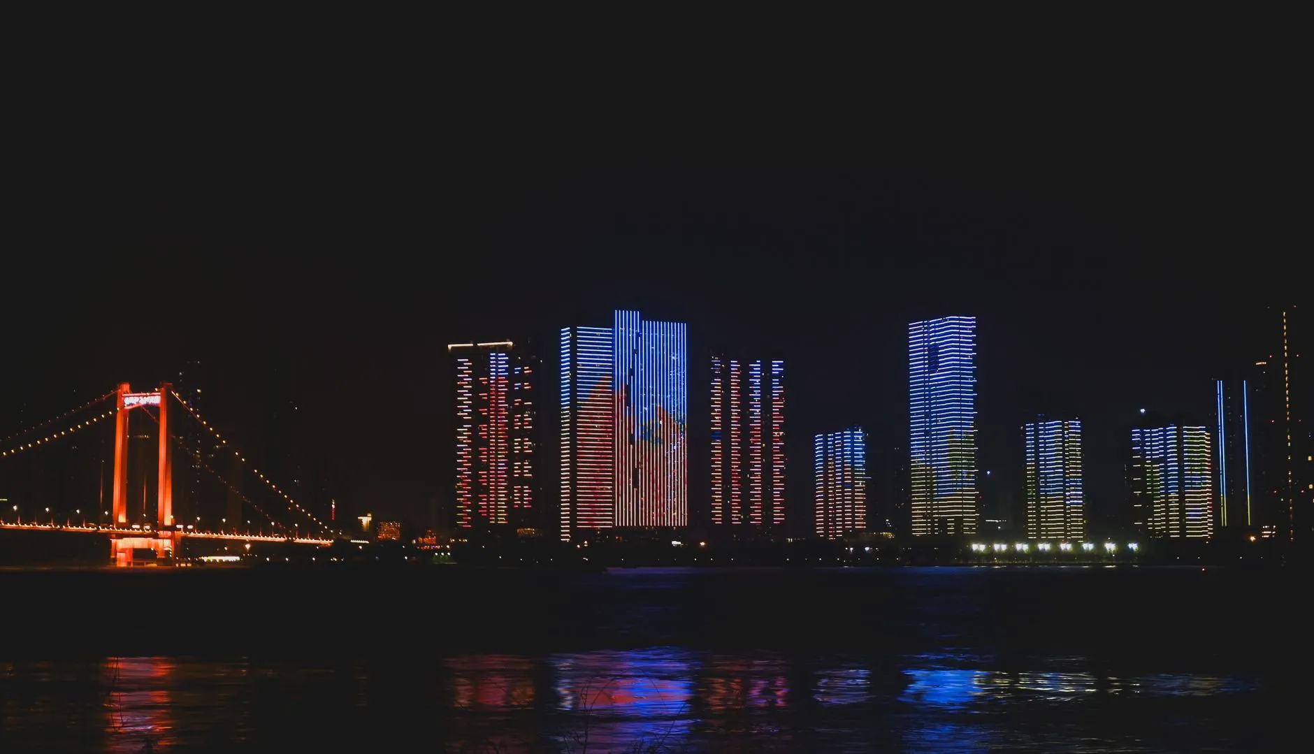 2025年上海长租公寓市场走势与资产管理新趋势分析