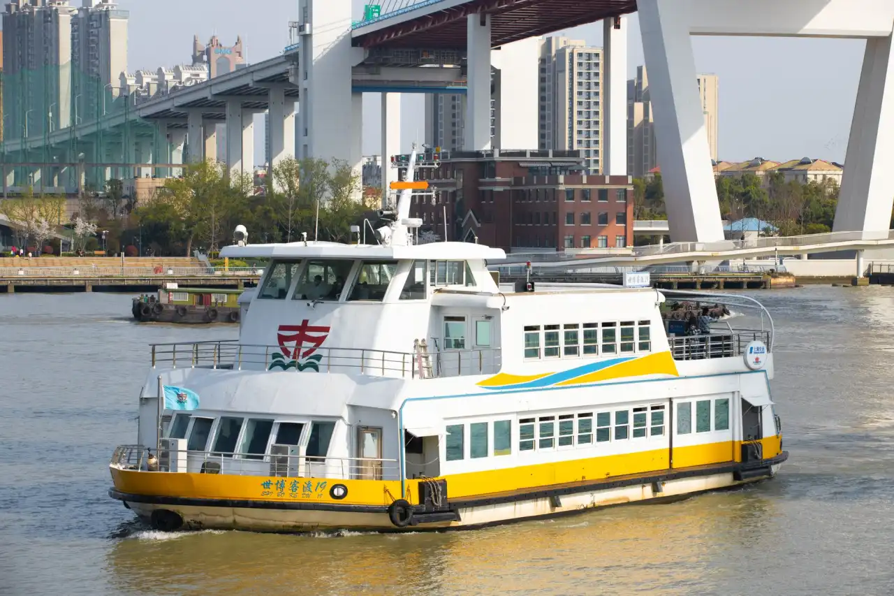 2025年上海长租公寓市场趋势与资产管理新策略分析