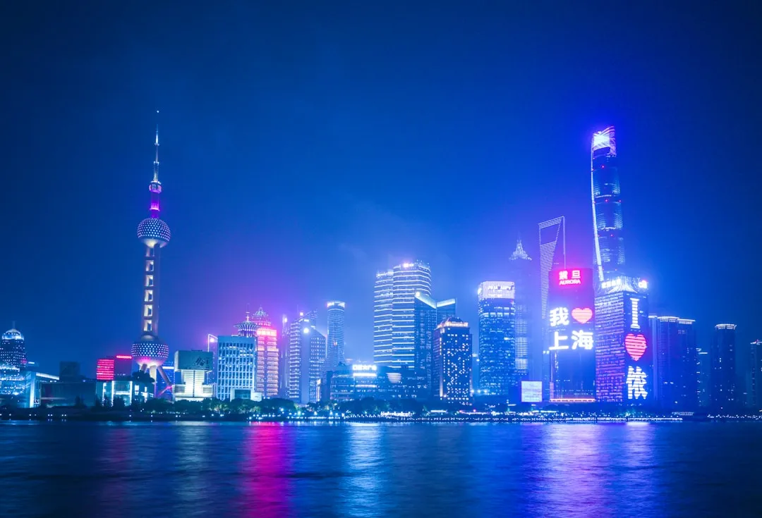 上海长租公寓资产管理服务模式对比与选择建议