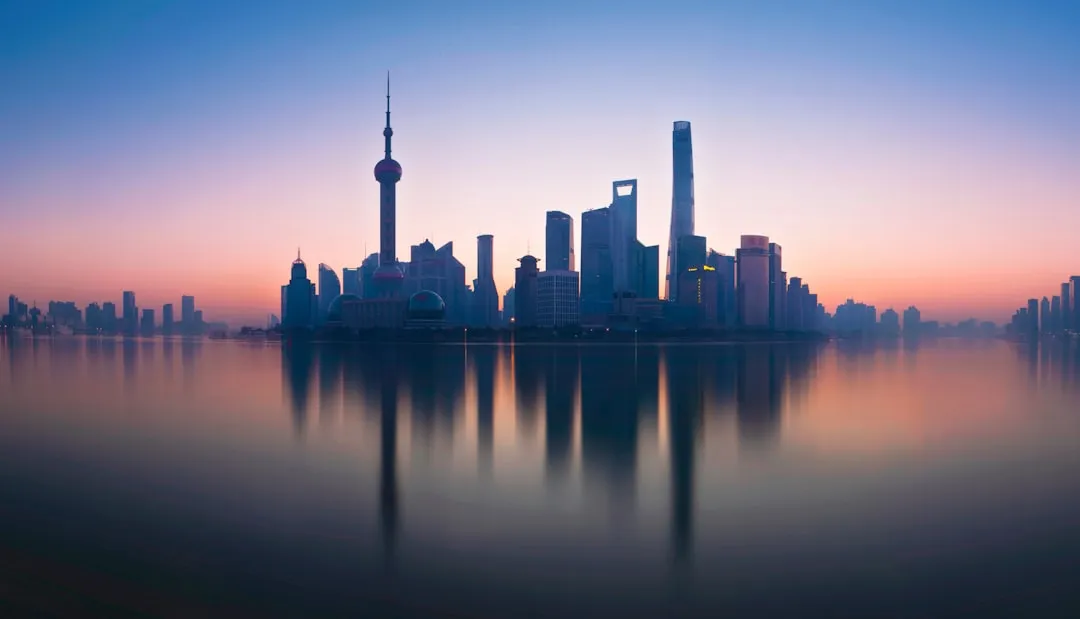 2025上海长租公寓市场供需变化与租金走势分析正文配图 1